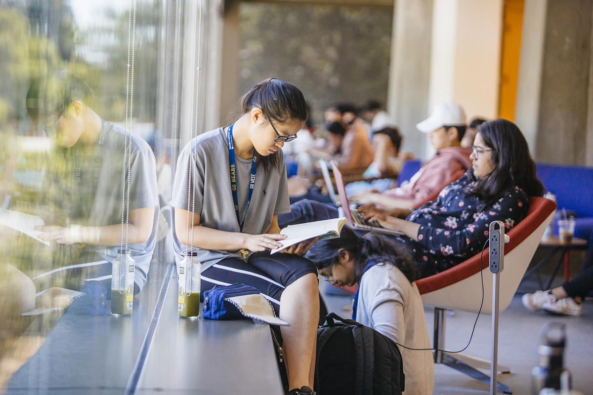 Student studying in Moffitt Library